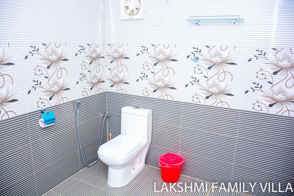 Lakshmi Family * Negombo